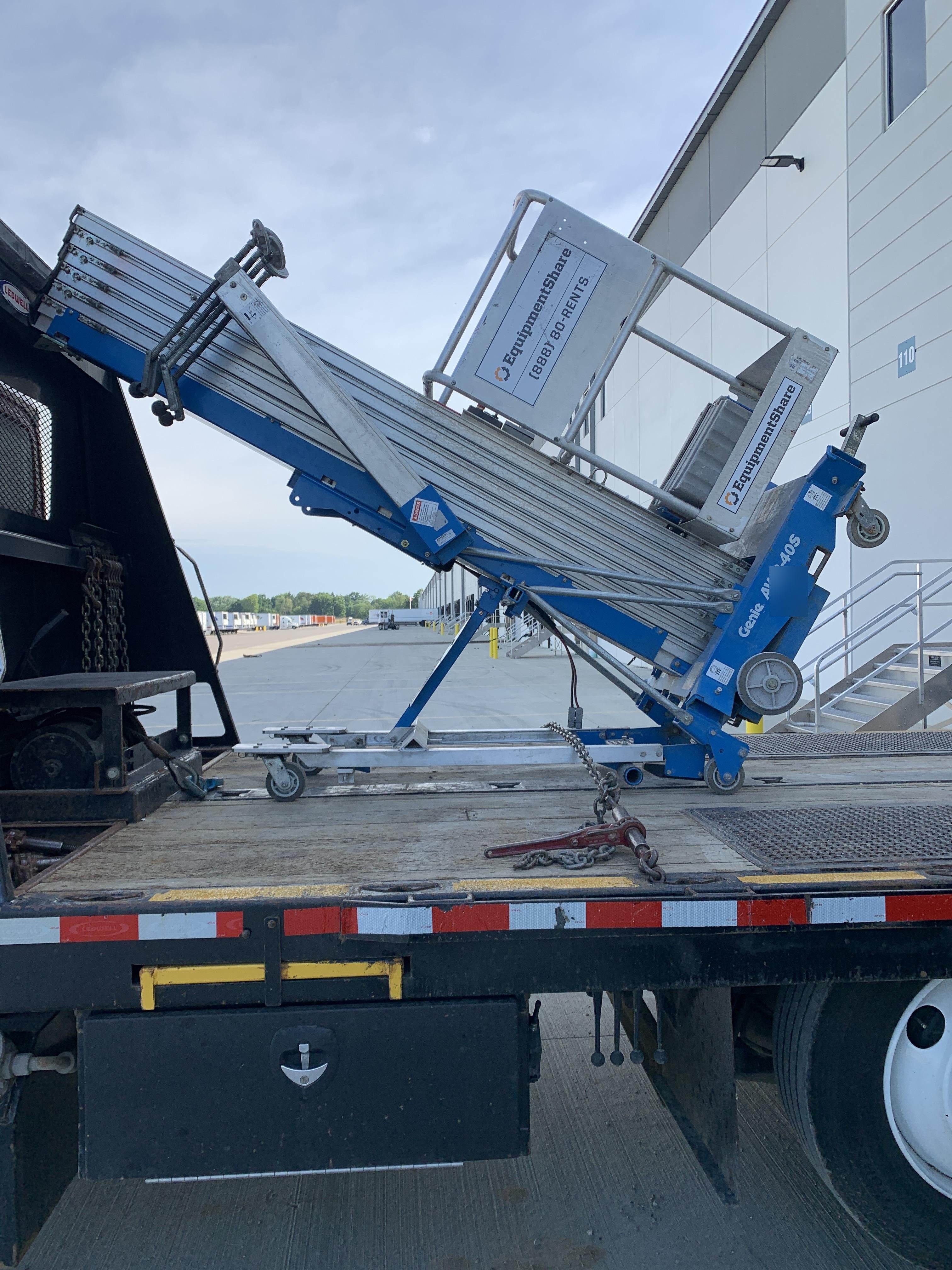 2019 GENIE AWP-40S