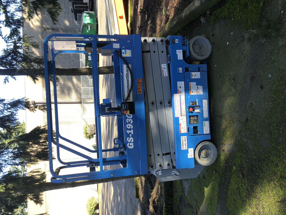 2019 Genie GS-1930 Half Height Swing Gate, 800W Inverter