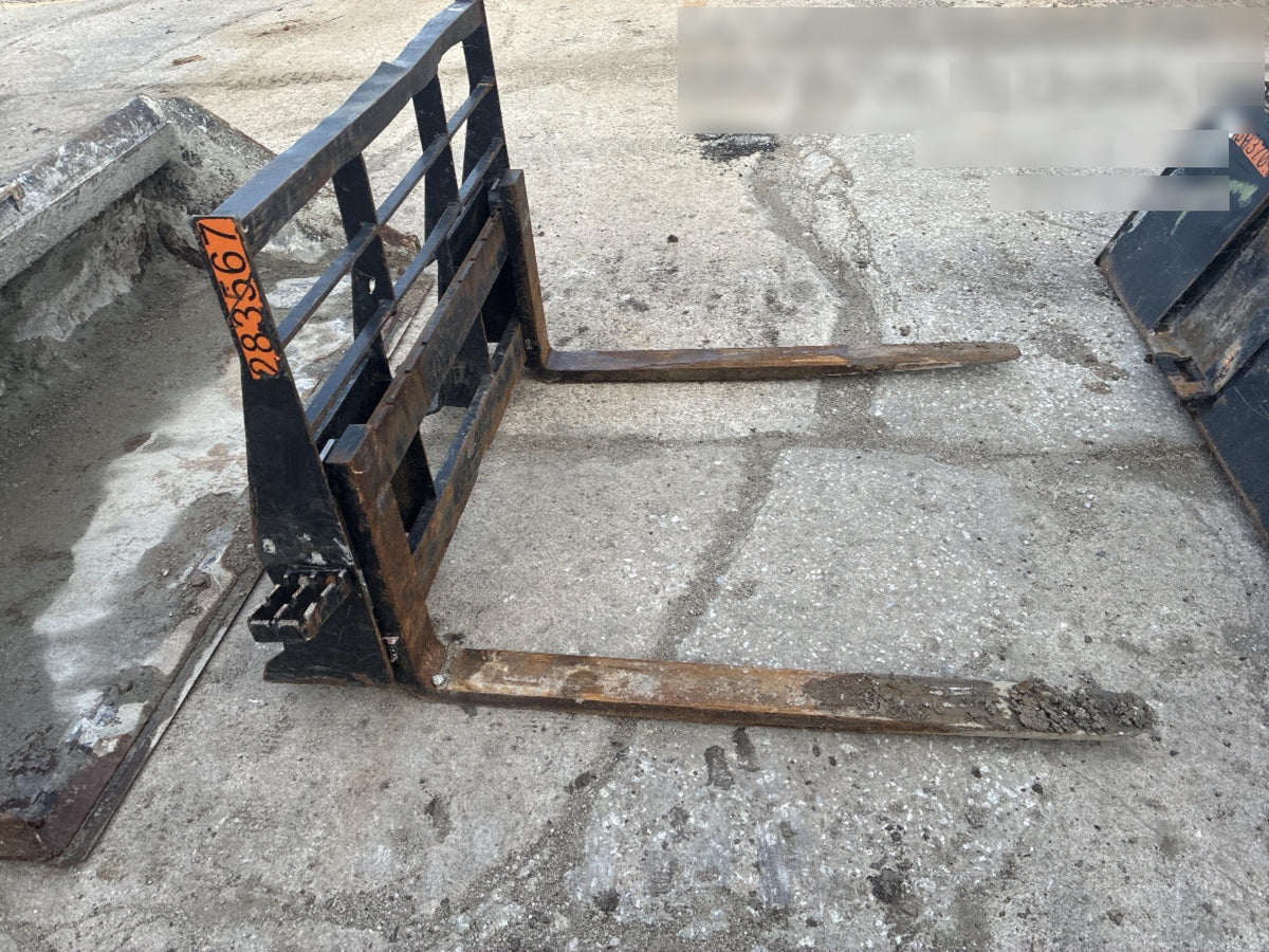 2022 ARROW MATERIAL HANDLING 48" Pallet Forks - Arrow