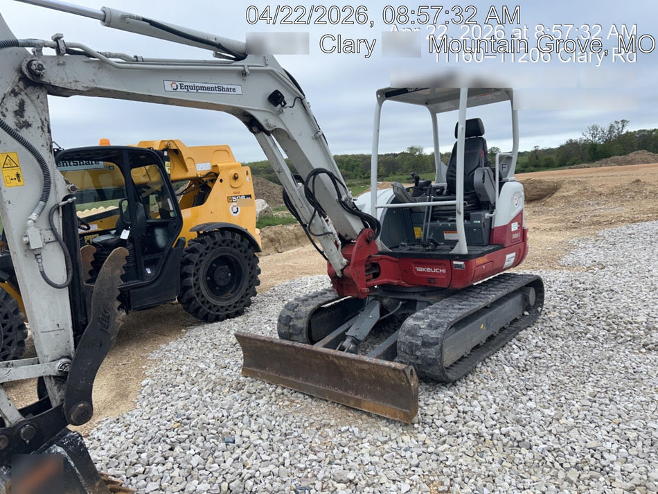 2022 TAKEUCHI TB250-2R