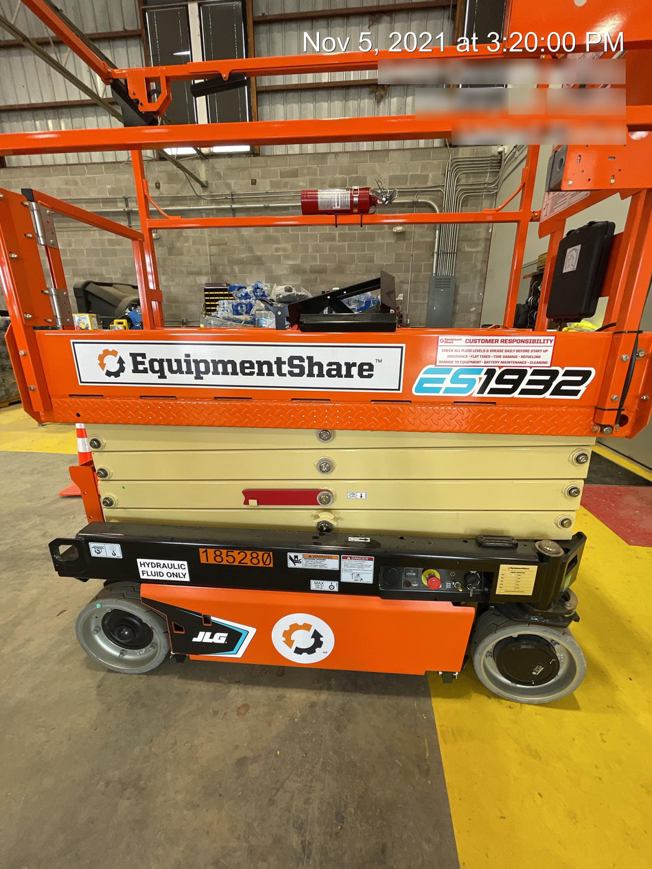 2021 JLG ES1932