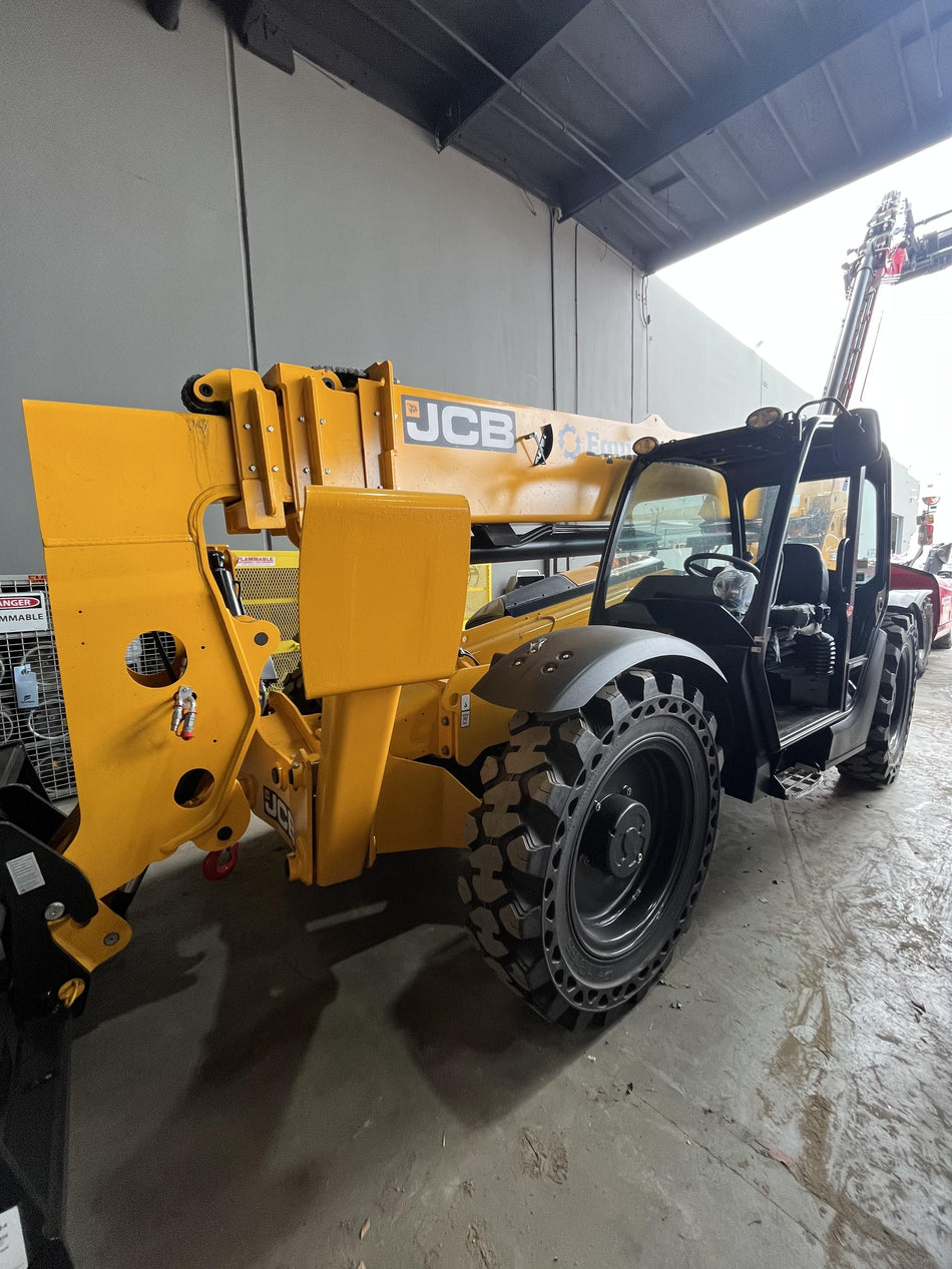2025 JCB 510-56
