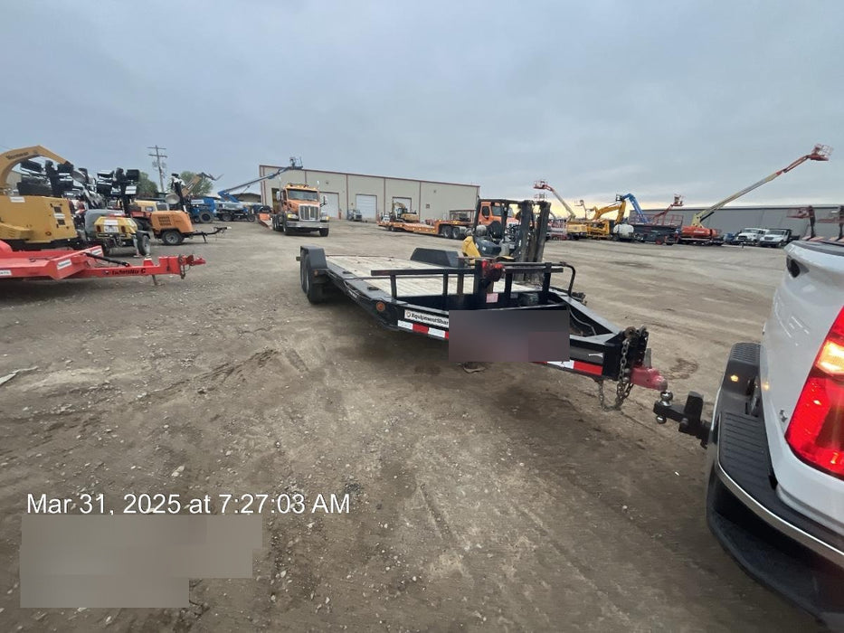 2019 LOADTRAIL Tilt-Deck Rental Trailer