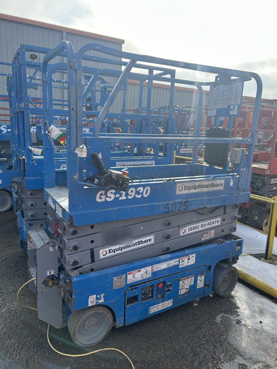2019 Genie GS-1930 Fixed Rails with Chain Entry