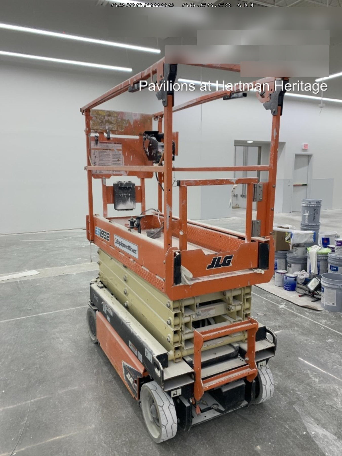 2021 JLG ES1932