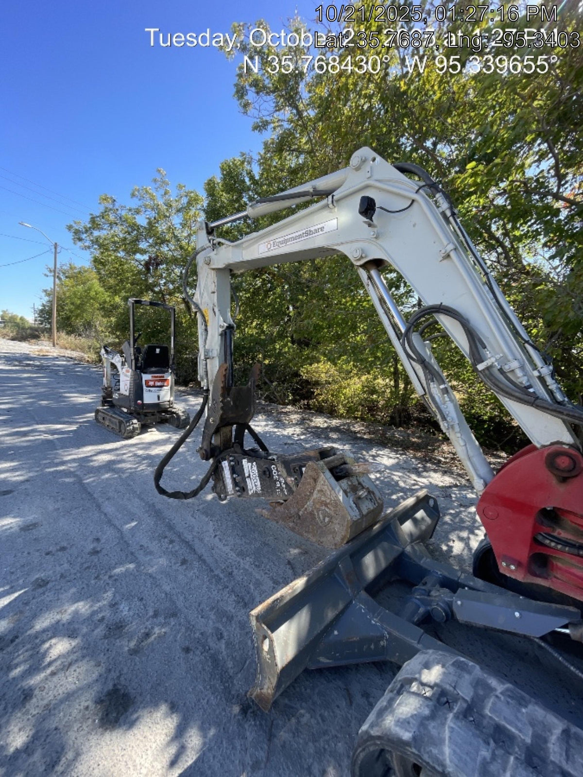 2023 TAKEUCHI TB250-2CR