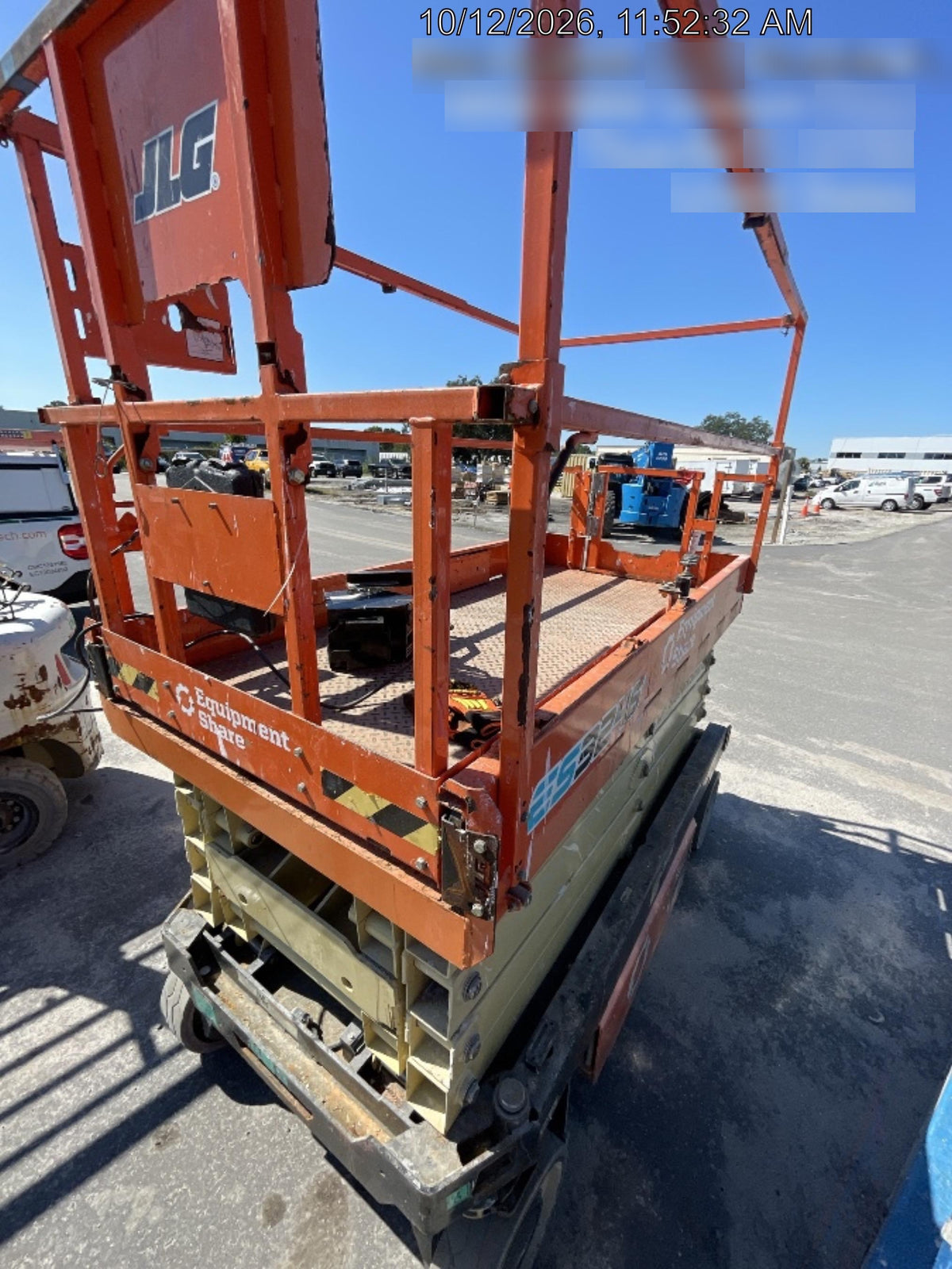2022 JLG ES3246