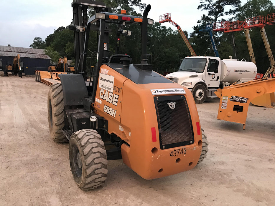 2019 CASE 588H