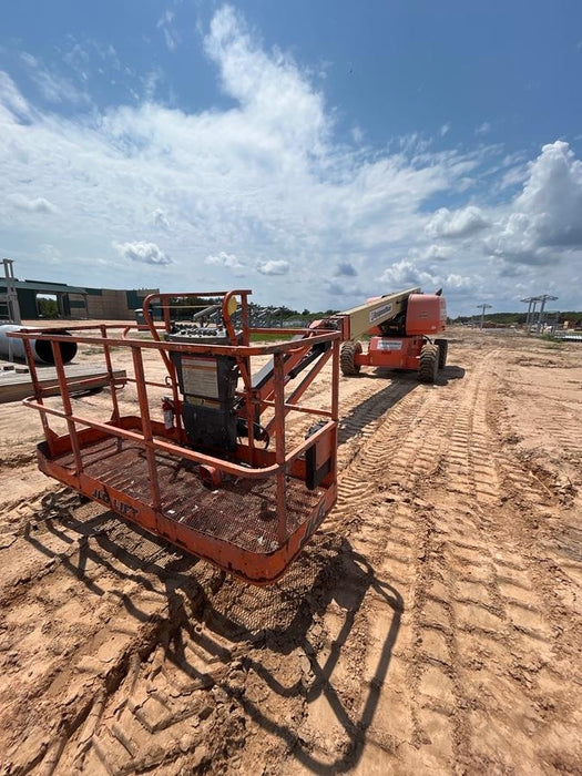 2019 JLG 660SJ