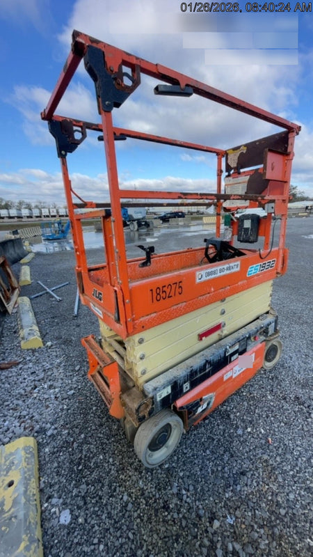 2021 JLG ES1932