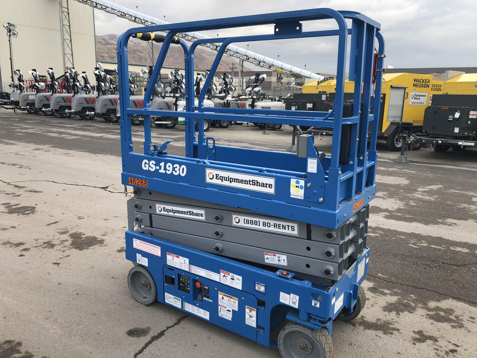 2019 Genie GS-1930 Fixed rails with chain Entry