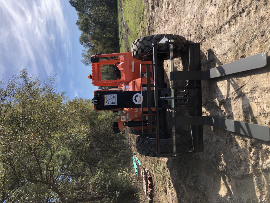 2020 Skytrak 8042 74 Hp, FF Tires, Work Lights, Beacon, Aux Hydraulics, Back up Alarm, Lifting Eye, ES Decals