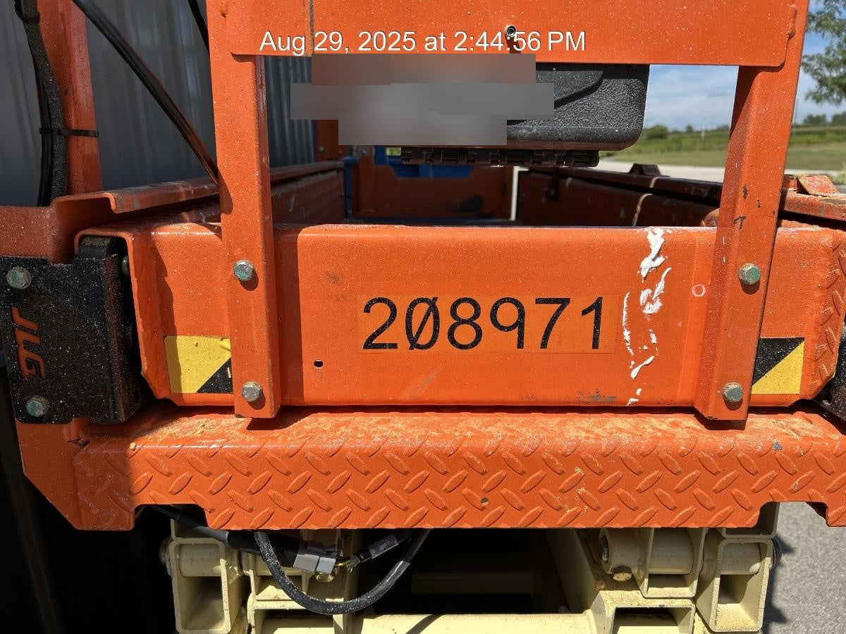 2022 JLG ES1932