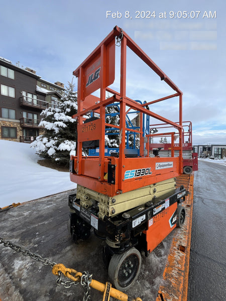 2022 JLG ES1330L