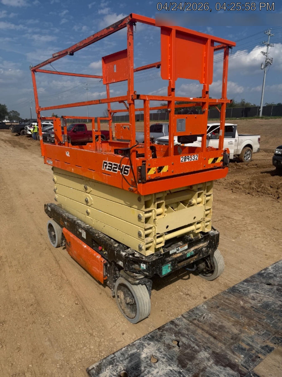 2022 JLG R3246
