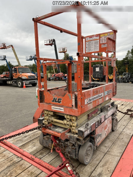 2021 JLG ES1330L