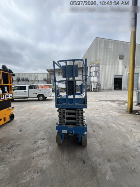2019 Genie GS-2632 Folding rails with half height swing gate