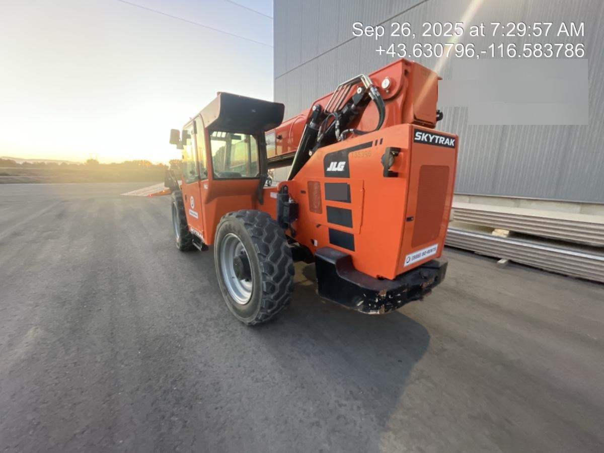 2021 JLG 12054
