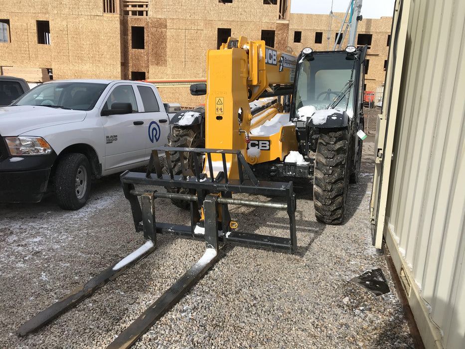 2019 JCB 509-42 Cab/Heat/Air, 74 HP, Solid Tires, STD Worklight, Beacon, Aux Hydraulics, Lifting Eye, Back up Alarm w/66" Carriage/60" Forks