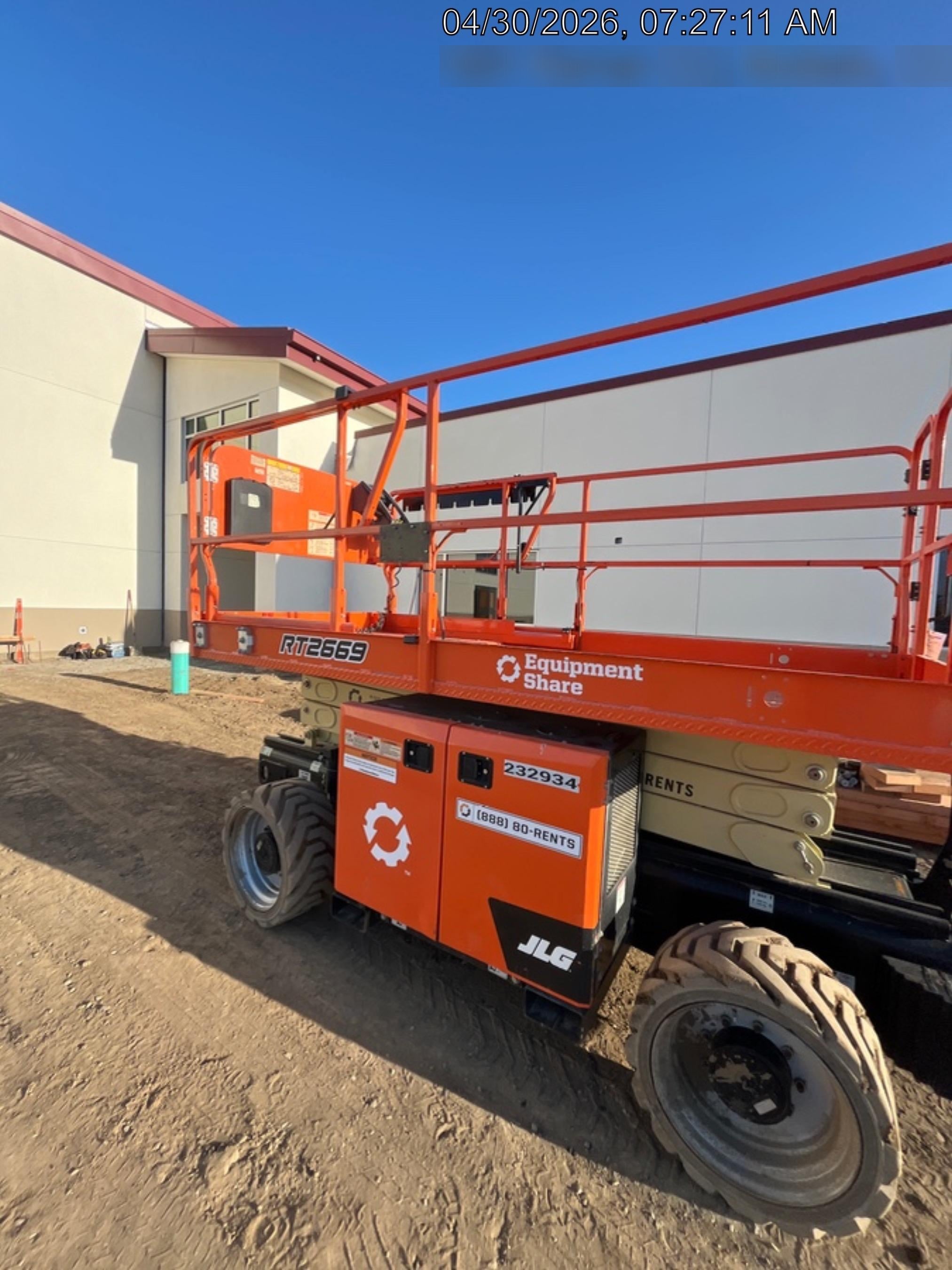 2022 JLG RT2669