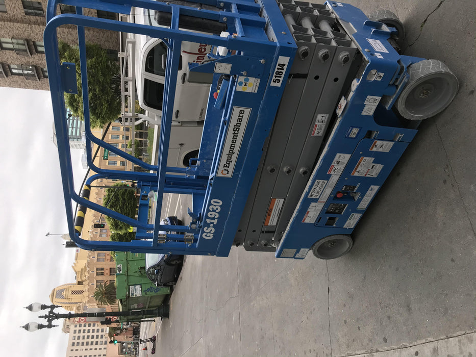 2019 Genie GS-1930 Half Height Swing Gate, 800W Inverter