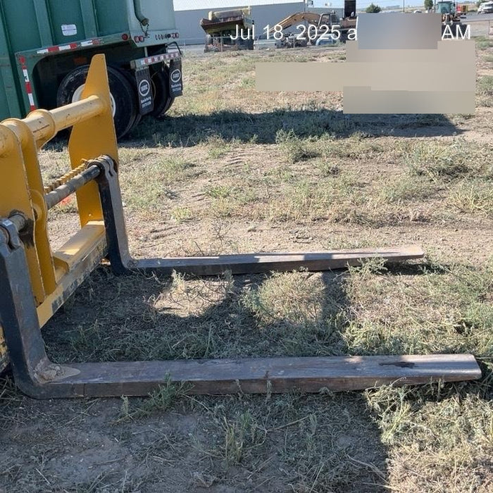 2020 JOHN DEERE 96" Loader Fork Carriage - John Deere