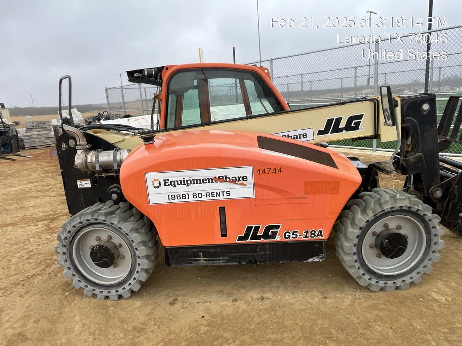 2019 JLG G5-18A Cab/Heat/Air, NM Solid Tires, Beacon w/48" Carriage, 48" Pallet Forks
