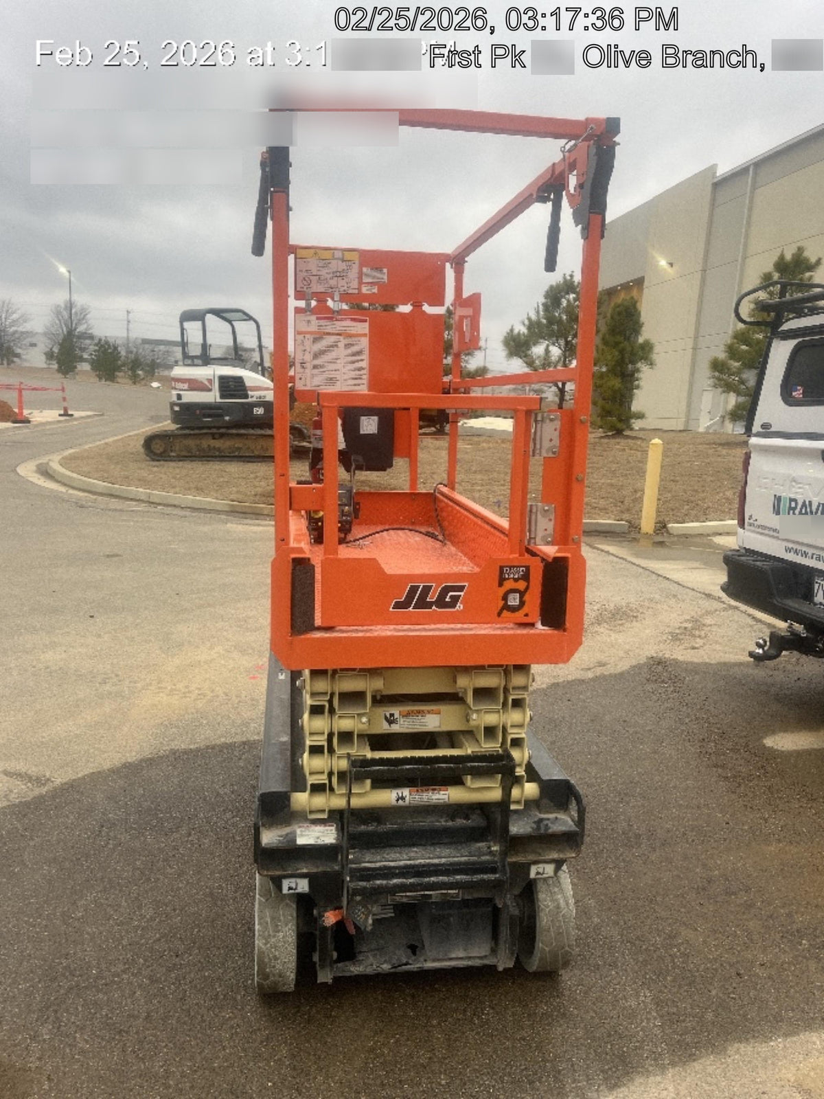 2025 JLG ES1932