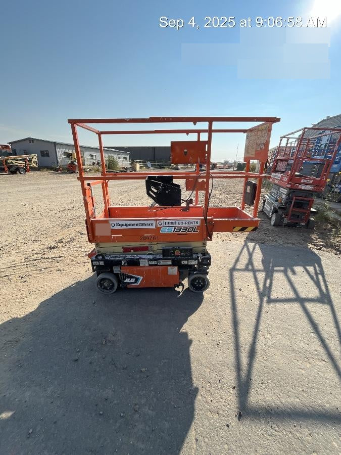 2022 JLG ES1330L