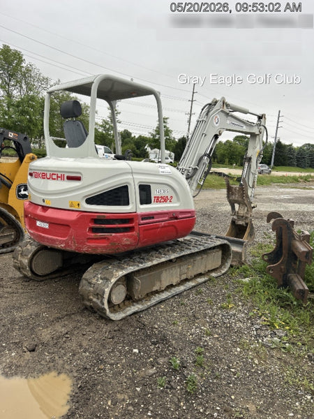 2021 TAKEUCHI TB250-2