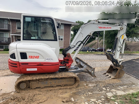 2023 TAKEUCHI TB240-CR