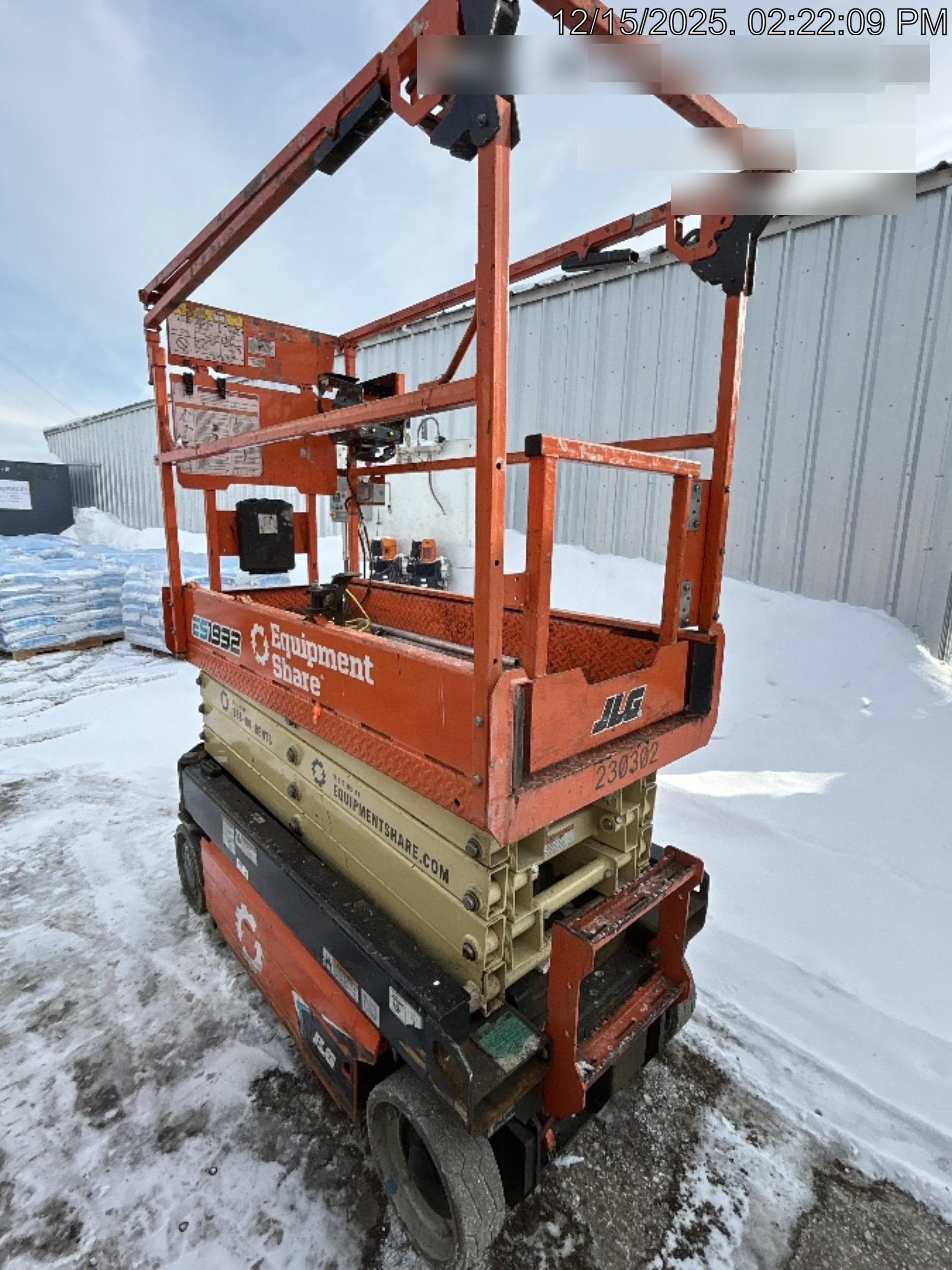 2022 JLG ES1932