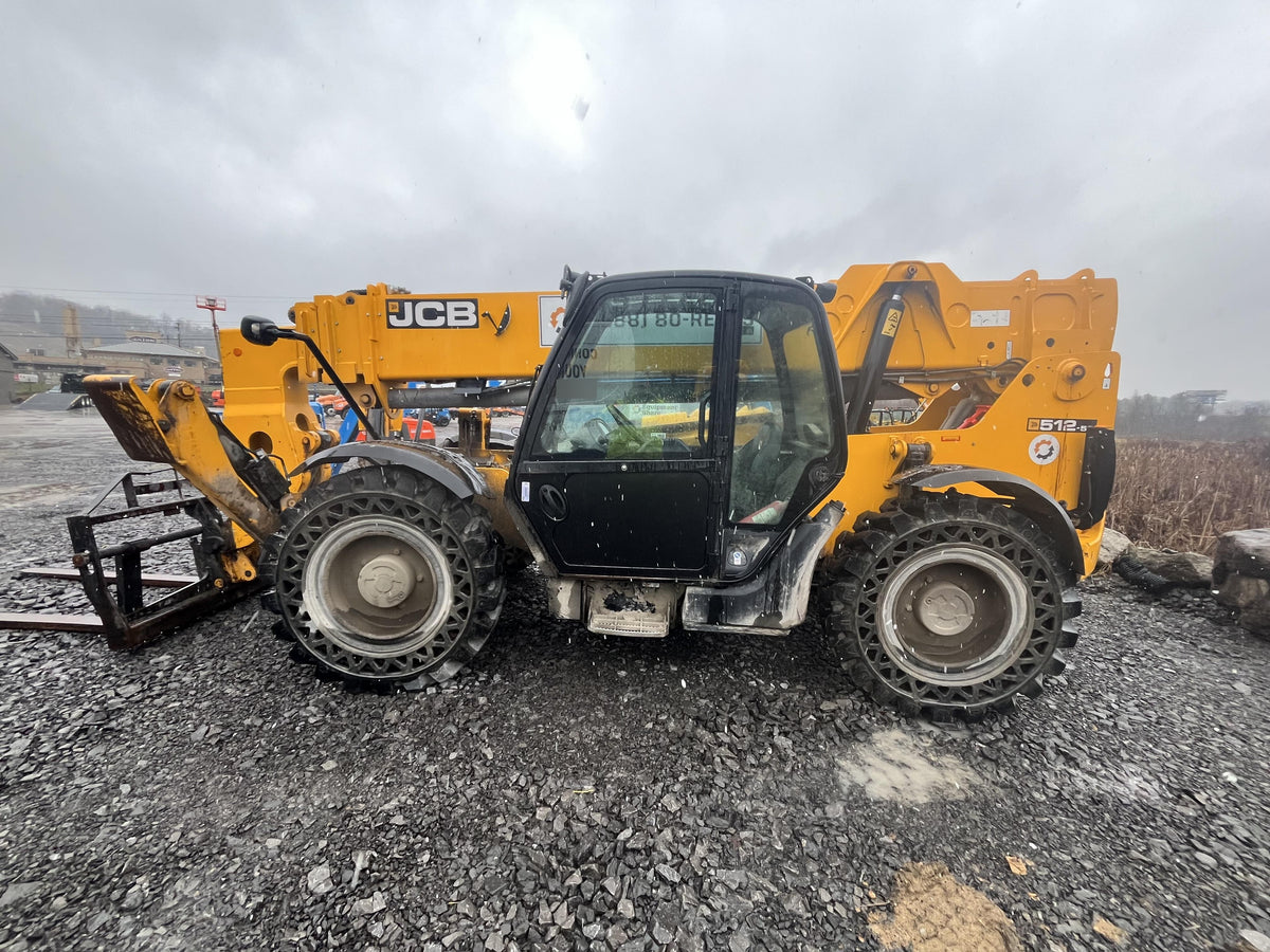 2022 JCB 512-56