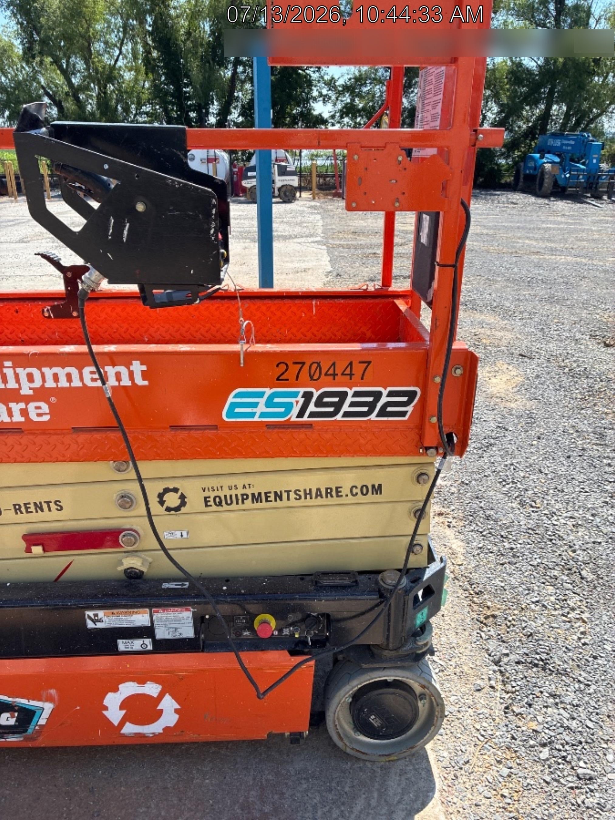 2022 JLG ES1932