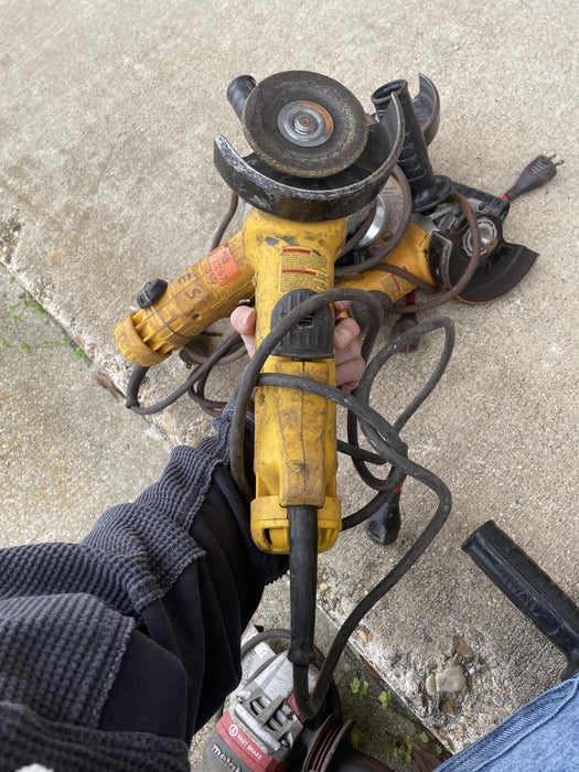 2022 DEWALT DWE402N