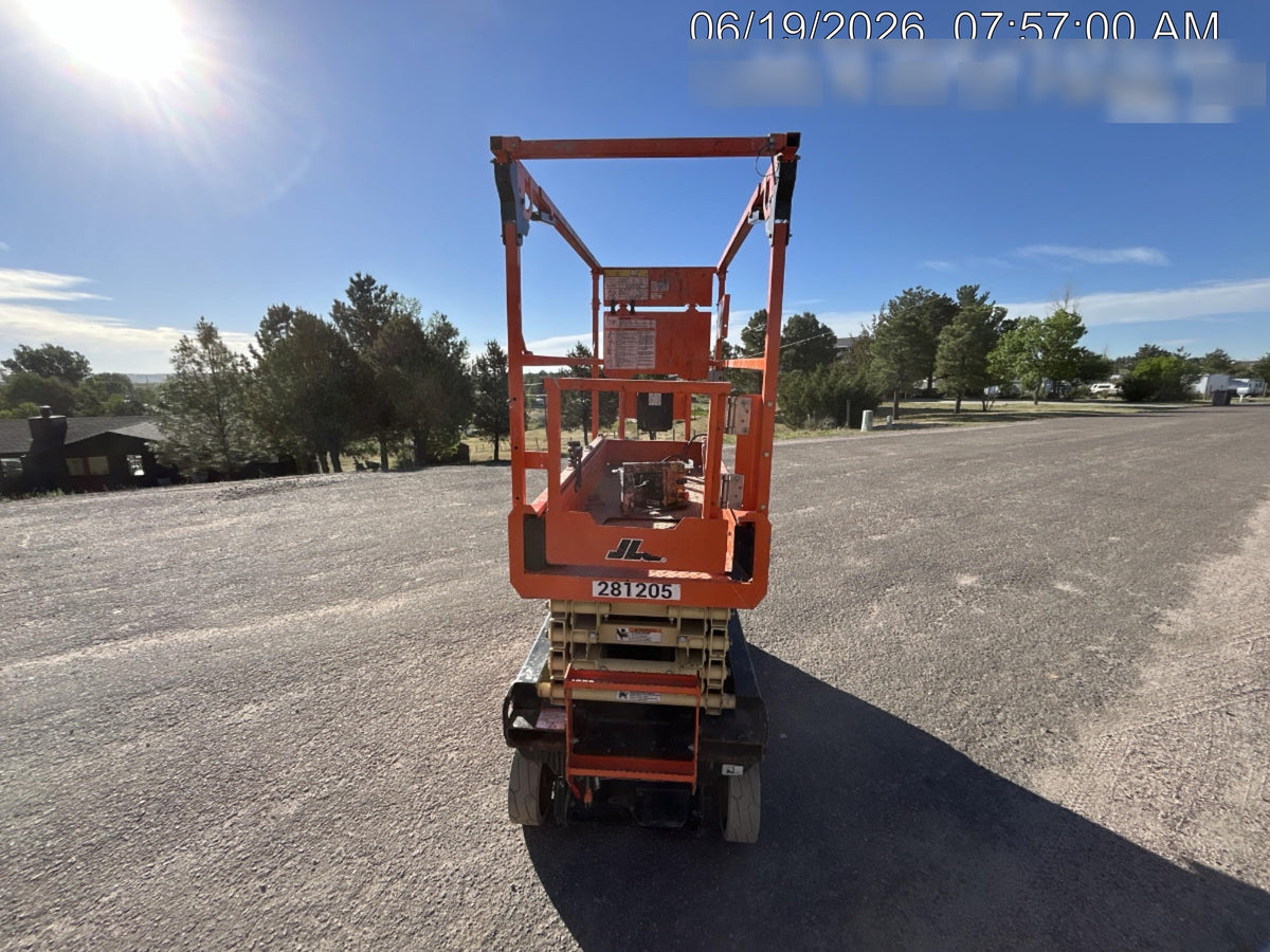 2022 JLG ES1932