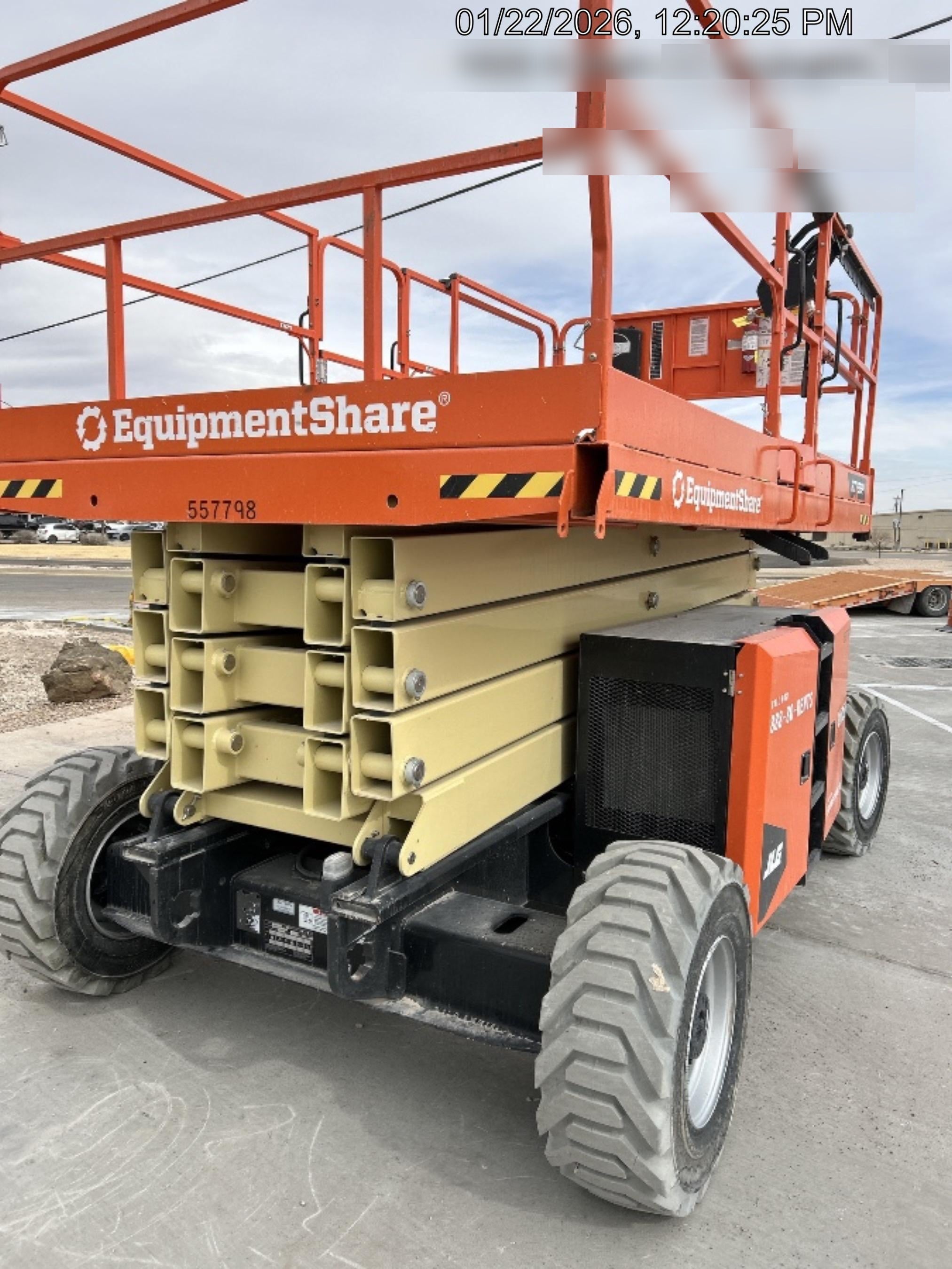 2025 JLG RT4394
