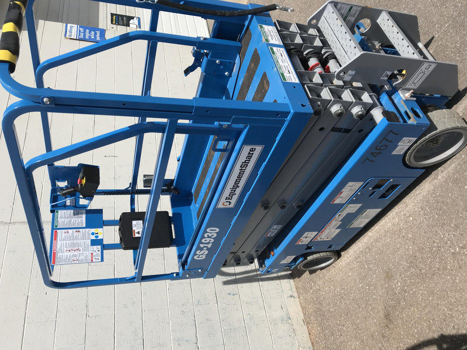 2020 Genie GS-1930 Fixed rails with chain entry gate - Pre A92.20