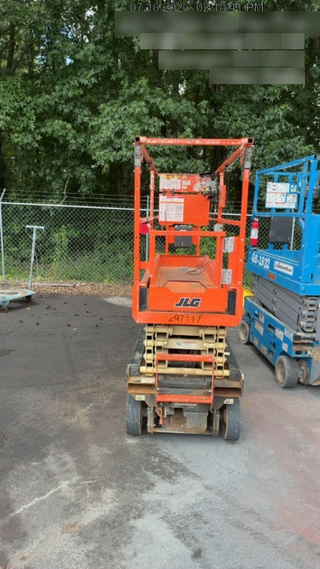 2023 JLG ES1932