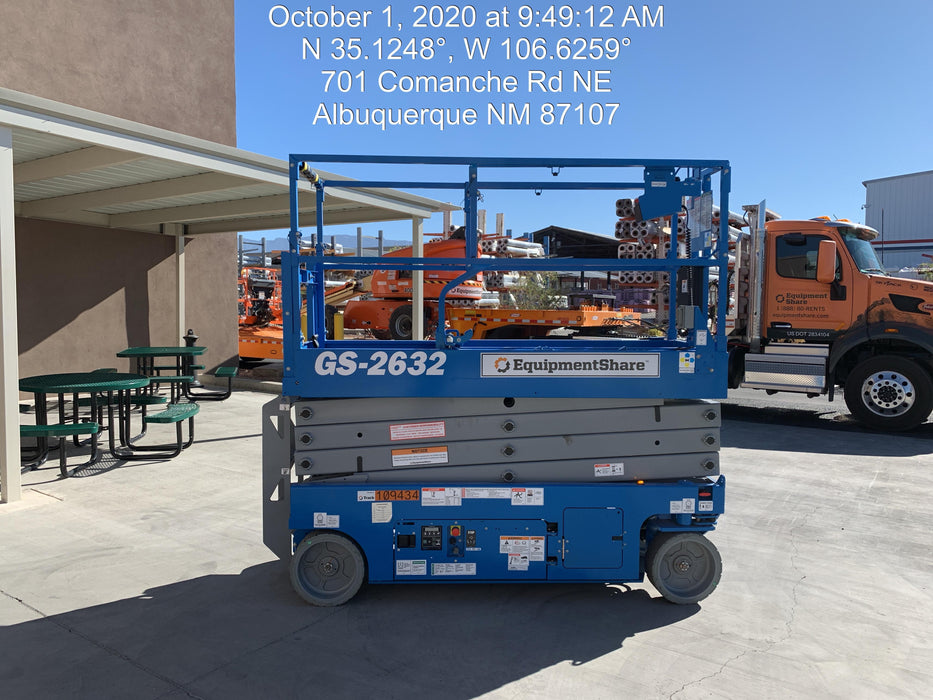 2020 Genie GS-2632 Solid NM Tires, Folding Rails with Half-Height Swing Gate, Beacon