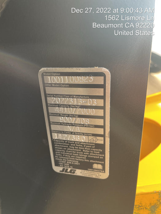 2022 JLG 1001100823