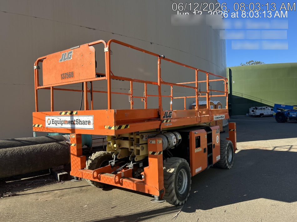 2021 JLG 330LRT