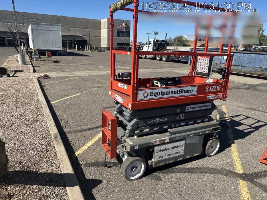 2021 SKYJACK SJ3219