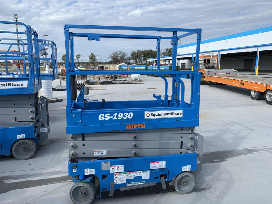 2020 Genie GS-1930 Solid Non Marking Tires, Beacon, Folding rails with half height swing gate
