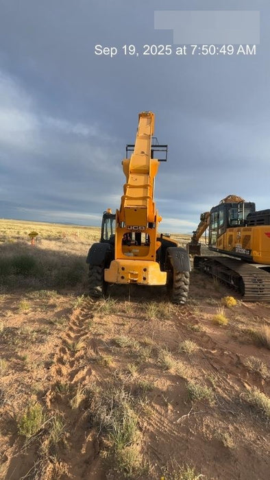 2019 JCB 512-56 109 HP w/Open ROPS, Beacon, Aux Hydraulics, Worklights, Solid Tires 60" Carriage/Forks