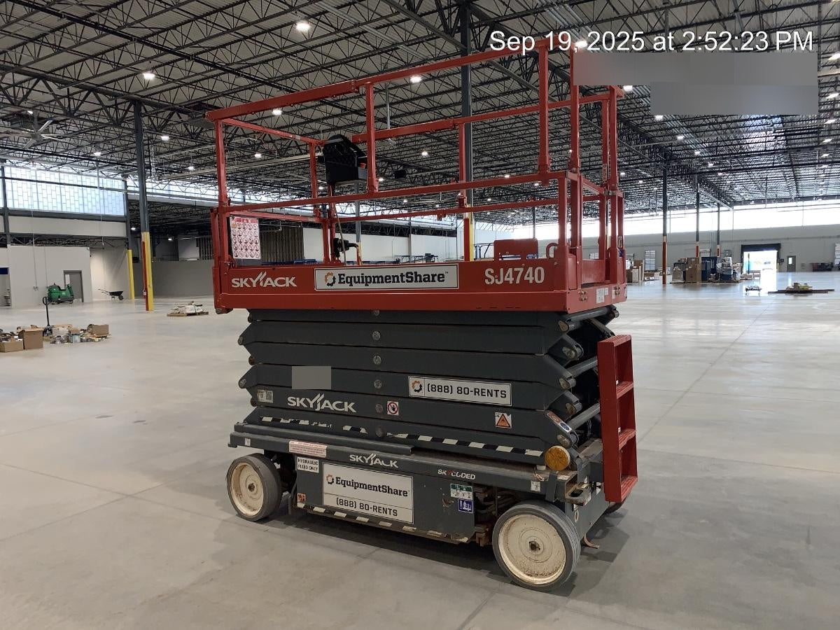2021 SKYJACK SJ4740