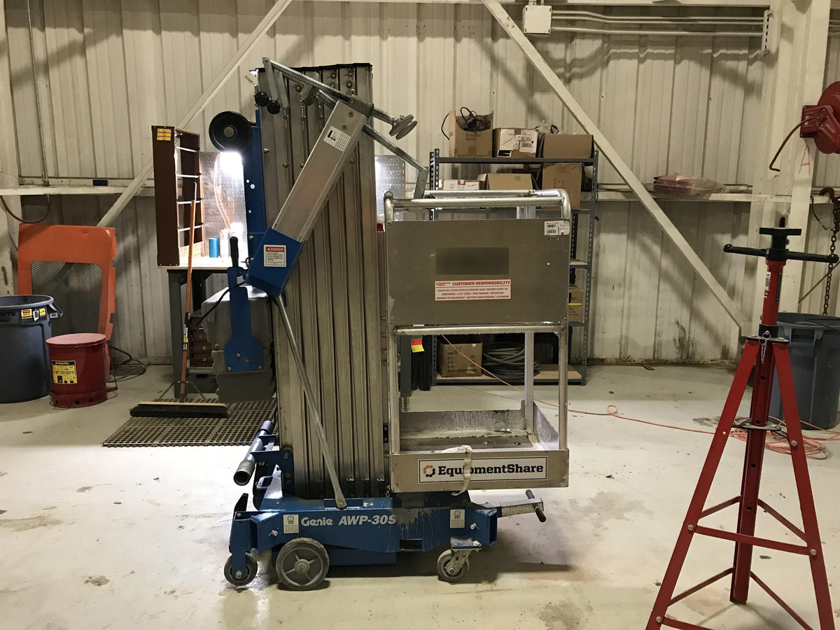 2019 GENIE AWP-30S