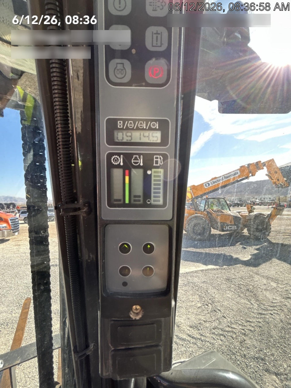 2021 CASE 588H