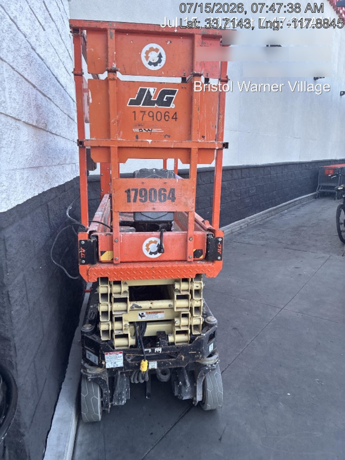 2021 JLG ES1932