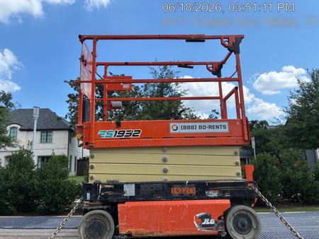 2021 JLG ES1932